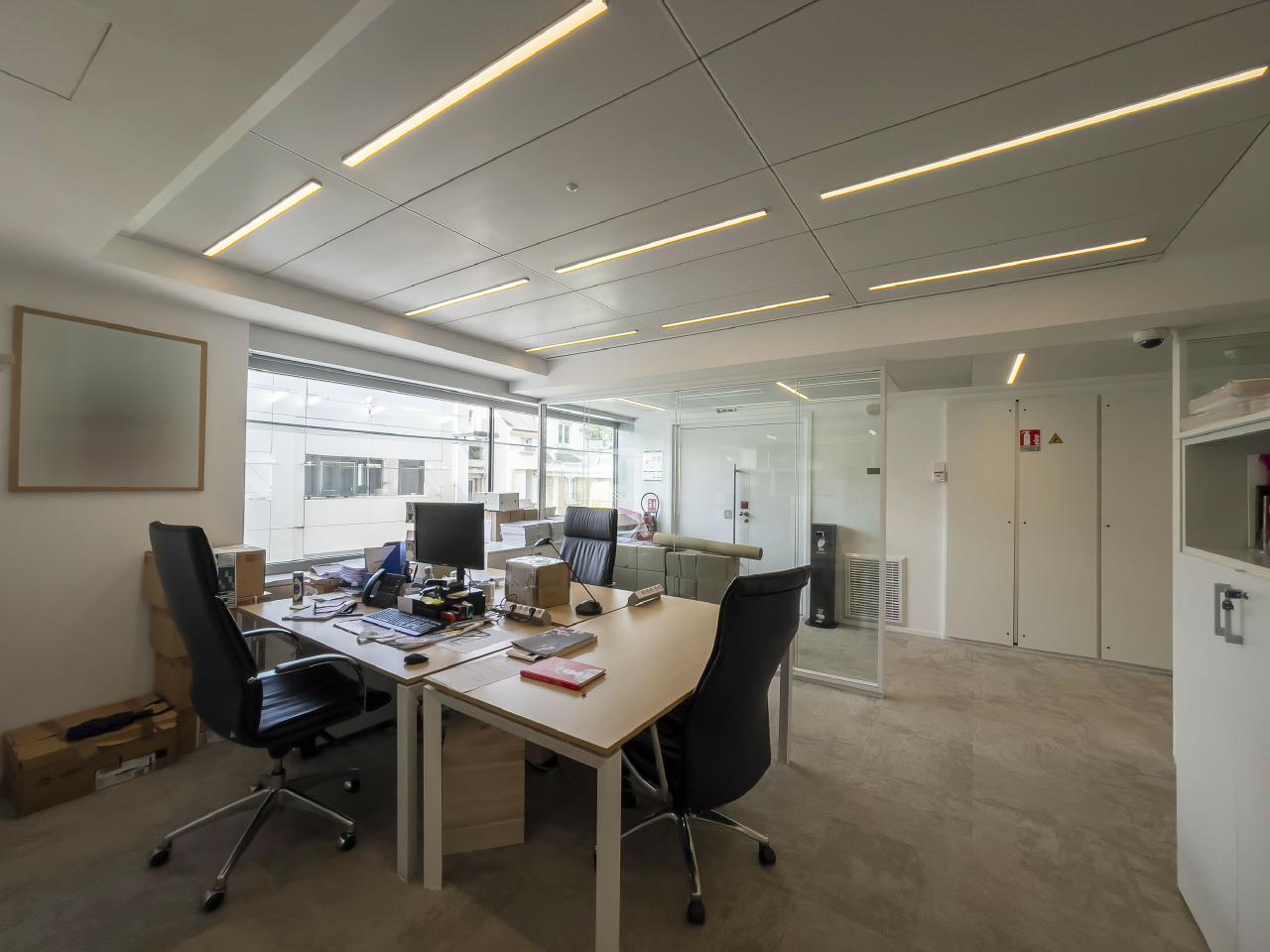 Bureau Paris 236m² Location bureau Paris OLBUR2420508 4